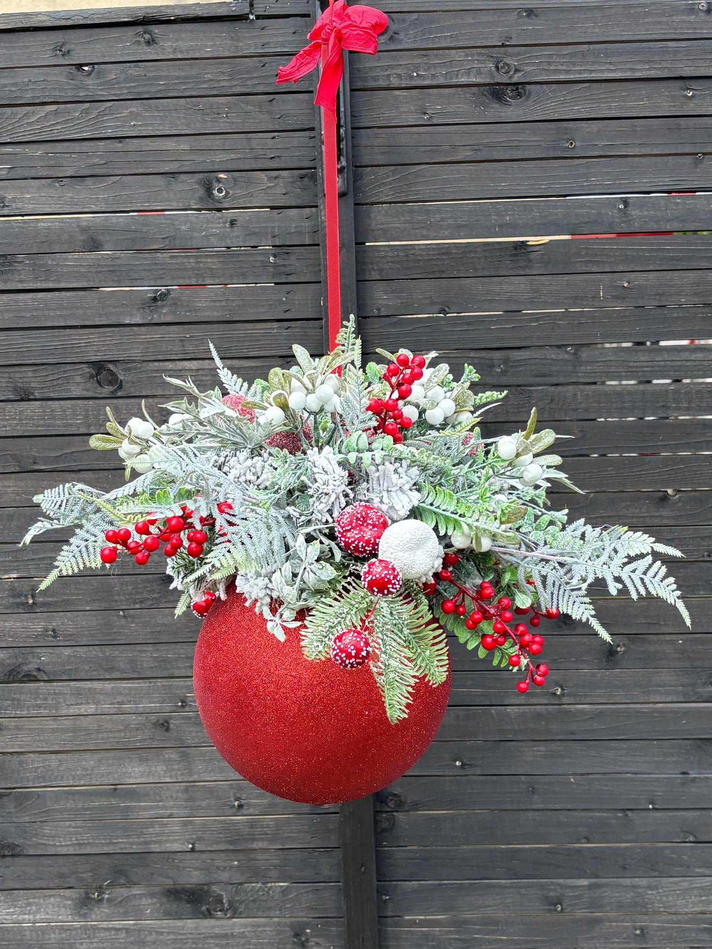 PREORDER LOLA large Bauble