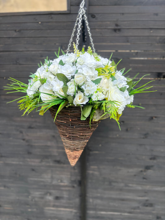ivory Deluxe no trailers Rattan Basket