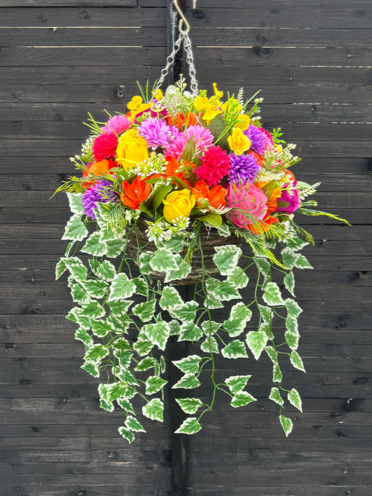 Standard multicoloured Rattan Basket Inc ivy