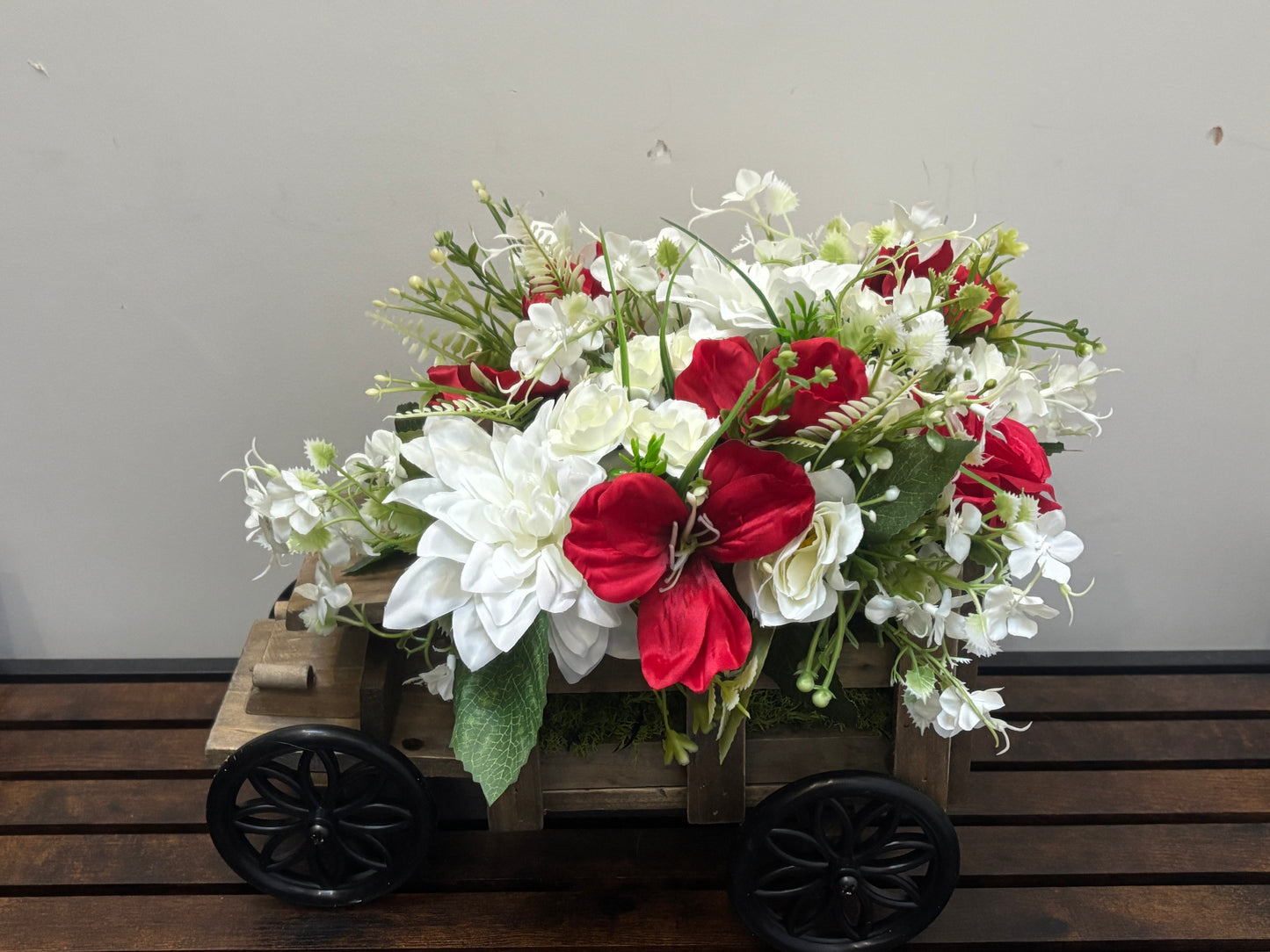 FLOWER TRUCK red and white