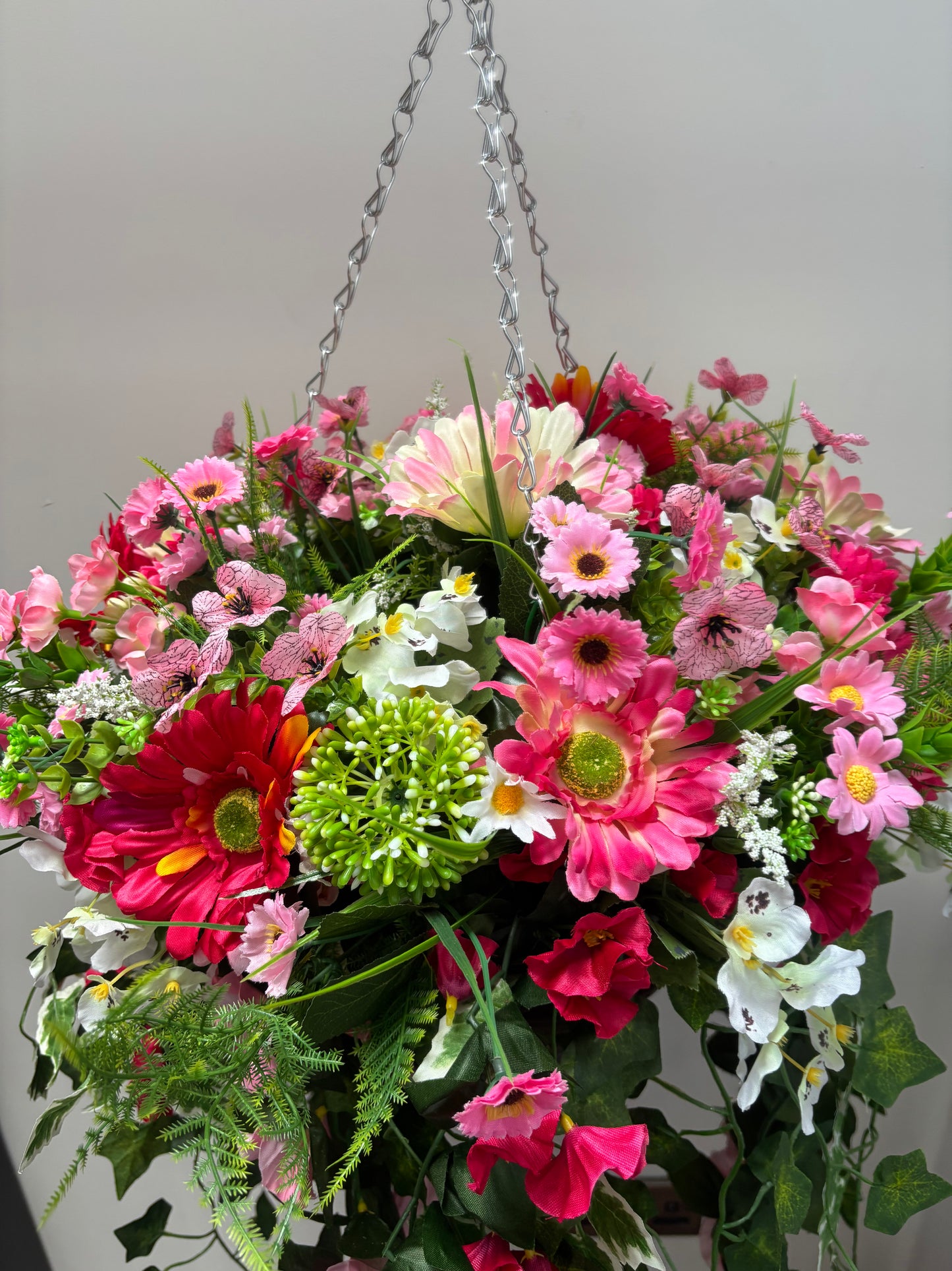 Pink & White Deluxe Rattan Basket