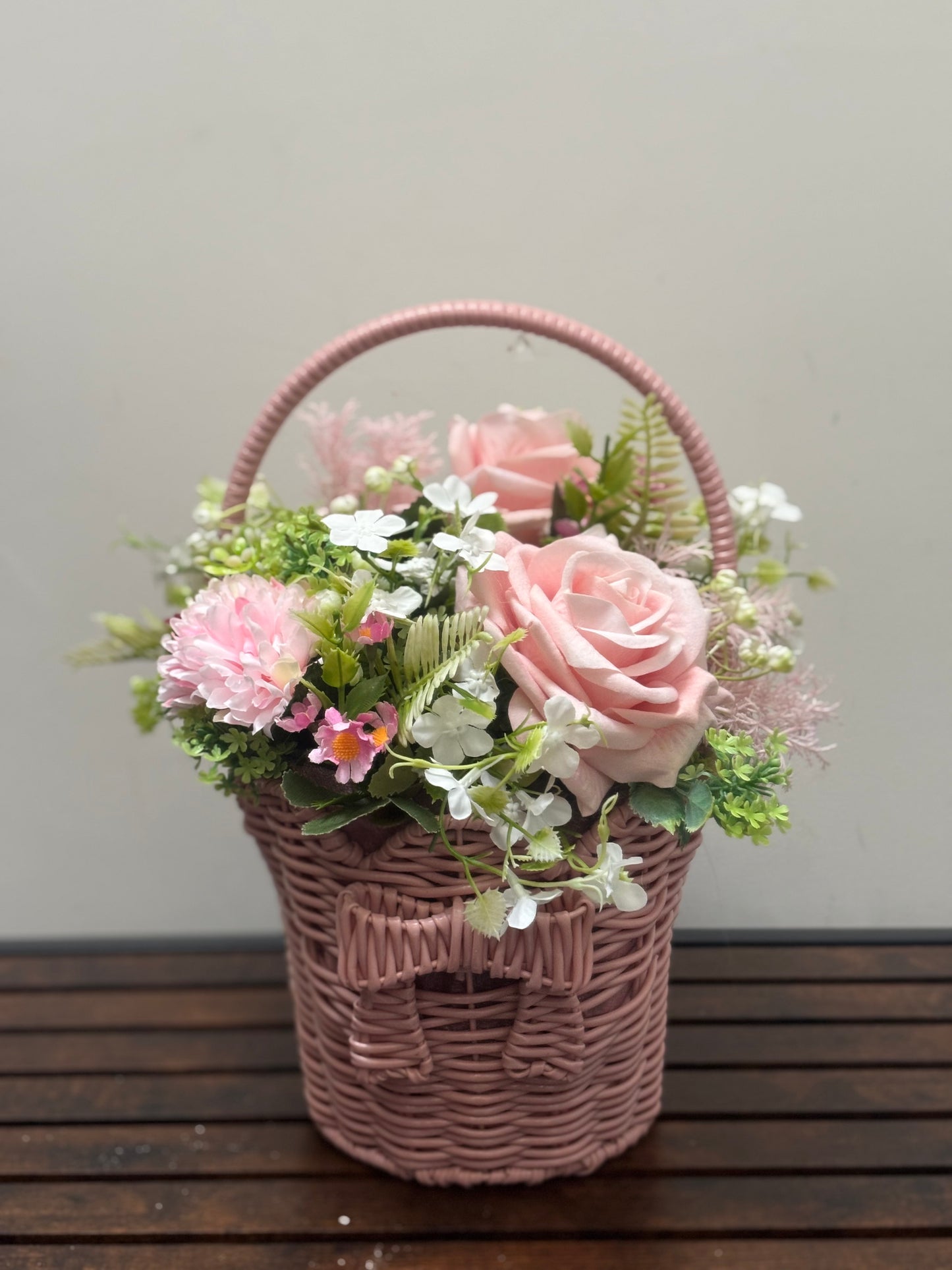 Rose pink flower Basket